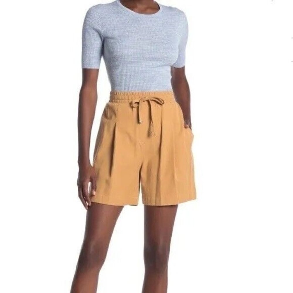 Donna Karan Size XL Pull On Shorts Desert Tan. New With Tags